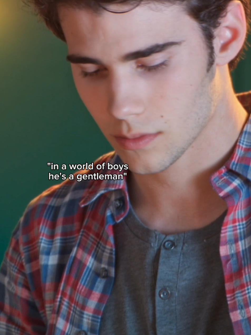 #MANUEL what yall know about bia?#bia #disneychannel #manuelgutierrez #juliopeña #areshidalgo 