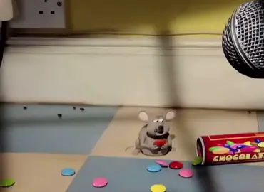 просили фон  вот он #мышь #ест #мышка #пластилиноваямышь #мышьест #обед #мем #рекомендации 