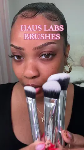 honestly i love anything from @Haus Labs by Lady Gaga so im not surprised 😌🤌🏽 #makeup #BeautyTok #makeuptok #makeupbrushes #hauslabs #makeupreview 