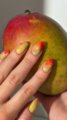 It looks just like a ripe mango skin, what do we think 🥭🥭 I’m using @OPI Make ‘em Jelly Collection in shades: • Daffodil Duck Walk • Prideful Peach • Make’em Jelly • Blushing Pride • Pose-in Ivy #opipartner #mangonails #mangoskinnails #summernails #jellynails #realisticnails #ad 