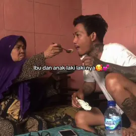 Ibu dan anak laki laki nya🥰💕 . . . #ibu #anaklakilaki #anaklaki #anak #mama 