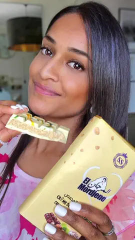 Hey vous avez goûté la nouvelle tablette de chocolat El Mordjene de @C'estBueno ?! Pour les amateurs de bon chocolat et fan de la fameuse pâte à tartiner algérienne El Mordjene, vous allez kiffer, c’est une tuerie !! 🤤🤤😍 #collab #chocolate #elmordjene #dubai #algeria #chocolat #ugc 