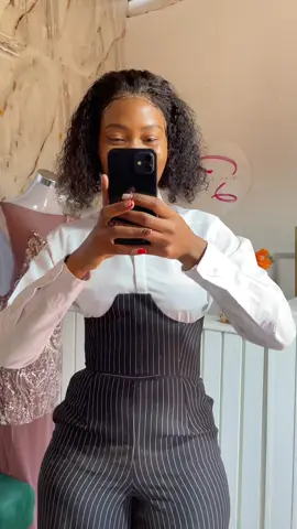 When you are a tailor and a model at the same time, tlayang ke le direle banyana baaka❤️  #tiktokbotswana🇧🇼tiktoksouthafrica🇿🇦 #foryoupage #fashiondesigner #dressmaking #fashion #trendingvideo #fyp #stripes #viralvideos #tailor #tailormade 