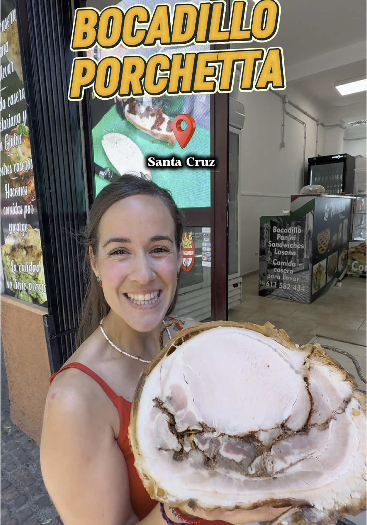 La Porchetta da Franco tiene un bocadillo de porchetta que está ¡de locos! 🤪.  🙋🏼‍♀️El secreto está en la calidad del producto con el que trabaja pero sobre todo en el cariño y los ingredientes que le pone Franco a la porchetta que cocina al horno durante varias horas. 🙆🏼‍♂️El bocadillo lleva porchetta y un tomate seco en aliño que está riquísimo, puedes elegir dos tipos de panes y además tienen comida para llevar. 👉La lasaña nos pareció de otro nivel. La elabora con sémola de grano puro. 👉Sus albóndigas son sin gluten y pasa 4 horas cocinando la salsa. 👉También probamos la berenjena y el calabacín que tienen un sabor diferente a cualquier otro. 🙌Nos parece un detalle importante que su precio es al peso y lo interesado que está Franco en hacer una comida elaborada solo con productos de calidad. ⭐️Tiene muchas opciones vegetarianas y también sin gluten  Lleva 3 meses abiertos y lo encuentras junto al Mercado Nuestra Señora de a África. Pedimos: 🔹Bocadillo de porchetta 5€ 🔹Lasaña boloñesa al peso 17€/k 🔹Lasaña pesto al peso 18€/k 🔹Albóndigas al peso 23€/k 🔹Tortilla al peso 12€/k 🔹Postre: rostata al peso 20€/K 👉Aceptan comida por encargo 💳 Dispone de datáfono  🅿️ No dispone de parking pero está pegado a los del mercado  🚗 Es de fácil acceso  ♿️ Tiene escalón, pero no creo que tenga problema en atenderle en la puerta 📍C/Jose Hernández Alfonso, 31, Santa Cruz, a pocos metros del Mercado nuestra Señora de África  ⏰lunes , miércoles, viernes, y sábado de 9:30 a  20:00. Martes, jueves y domingo hasta las 18:00 ☎️ 611 582 434 📝Hacen encargos 🙆🏼‍♂️La comida fue de invitación, muchas gracias a Franco por colaborar con nosotros 🫶 🙋🏼‍♀️Esta es nuestra humilde experiencia de este lugar. ¿Has probado alguna vez la porchetta?🙆🏼‍♂️ . . #porchetta #bocadillodeporchetta #tenerife #bocadillo #bocadillotenerife #canarias #islascanarias 