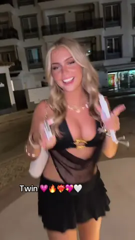 @mads third night in Albufeira with twin 🔥🔥💗💗