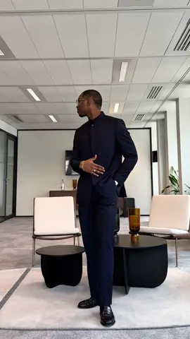 Plus le temps de monter, juste un OOTD par jour jusqu’au retour au pays.🕺🏾#fyp #pourtoii #OOTD 