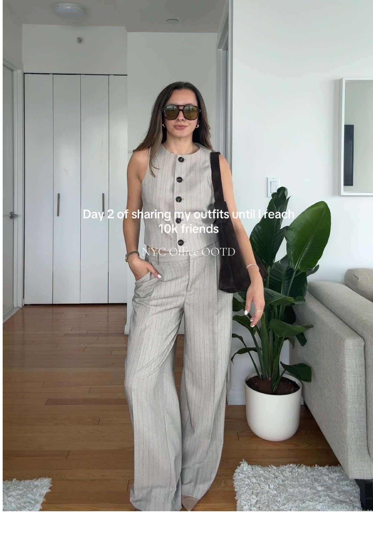 Day 2 of sharing my outfits until I reach 10k friends 💞 NYC office OOTD 🏙️  as a consultant working on wall st  @madewell  @ZARA  @Mango  @Revolve  new york city outfit of the day outfit ideas outfit inspo corporate fashion workwear minimal chic capsule wardrobe 