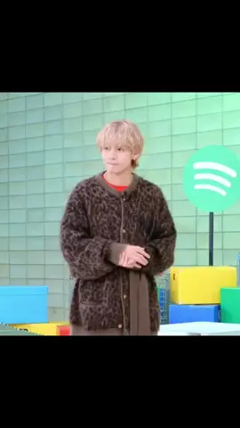 He is so adorable, he was born to be loved, I love you so much Kim Taehyung. 🫶🏼💕😍💗#taehyung #taekook #vkook #fypp #paratiiiiiiiiiiiiiiiiiiiiiiiiiiiiiii 