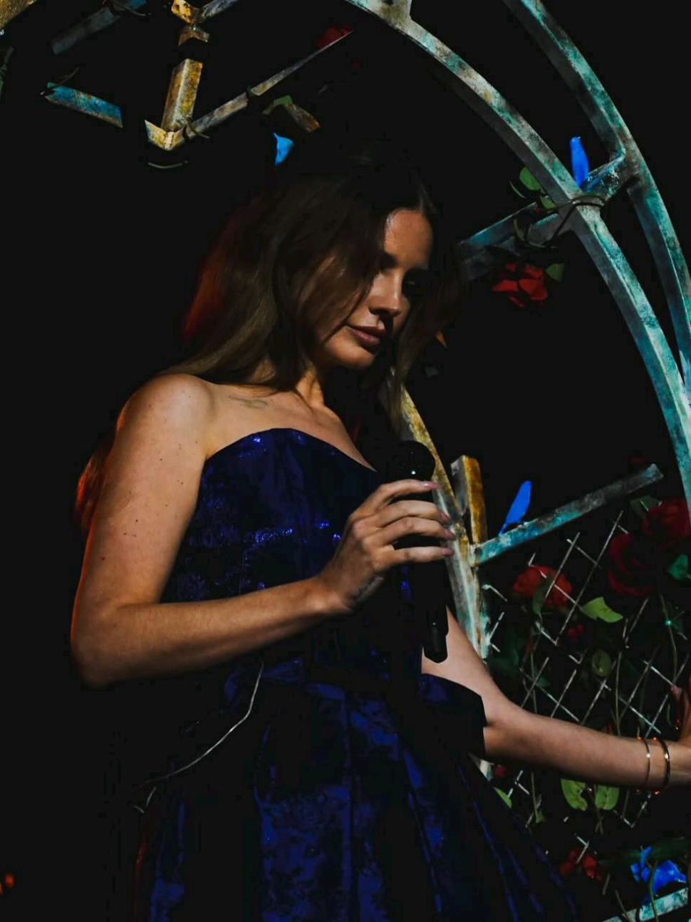 her vocals are heavenly😩 i dont understand the hate for this performance.. scp @dar ❦  ⋆ ࣪ ۫ ꣑ৎ #lanadelrey #lanadelreyedits #lanatok #ldr #lanadelreyedit #salvatore #lanadelreystans #lanadelreyconcert2025 