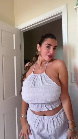 How does one dress in this nj heat rn 🥵 #fyp #nj 