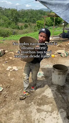 #fypシ゚ #paratiiiiiiiiiiiiiiiiiiiiiiiiiiiiiii #trabajandodesdeniño #🥹🔥💪🏼💯 #trabajoduro #construccion #☘️🧿📿 