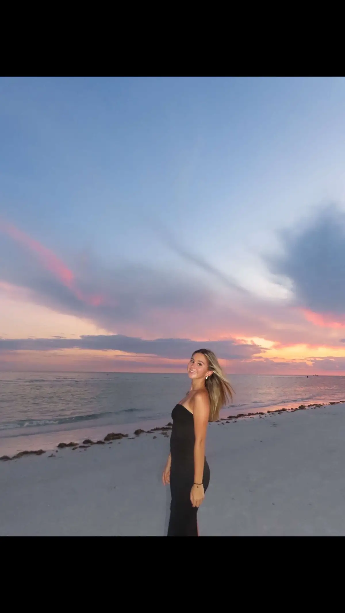 hi i love my friends and the beach #viral #fyp #viralvideo 