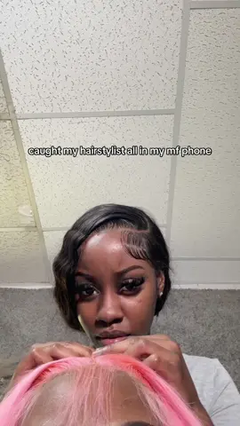 mind you i got a privacy screen 🤣🤣🤣 fyp #hairstylist #viral @uluvvmera laidbymera_ on ig