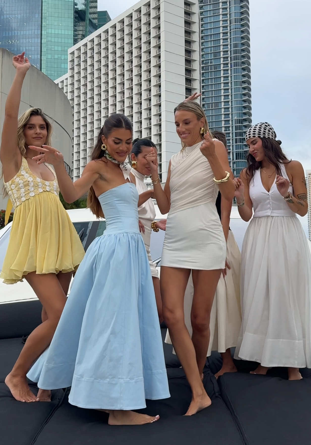 She’s girling (on a boat)🩵🛥️👯‍♀️ #boatdays #girls #fun #trend 