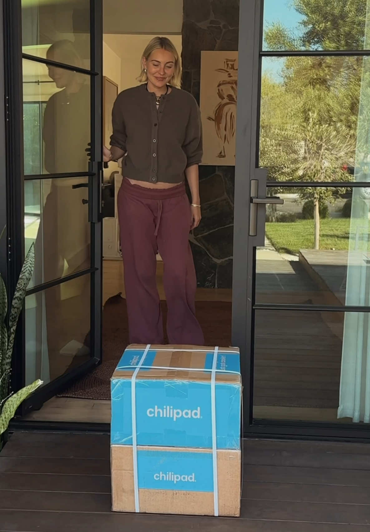 It It was time to get my husband his very own cooling Chilipad mattress topper!!! @Sleepme 