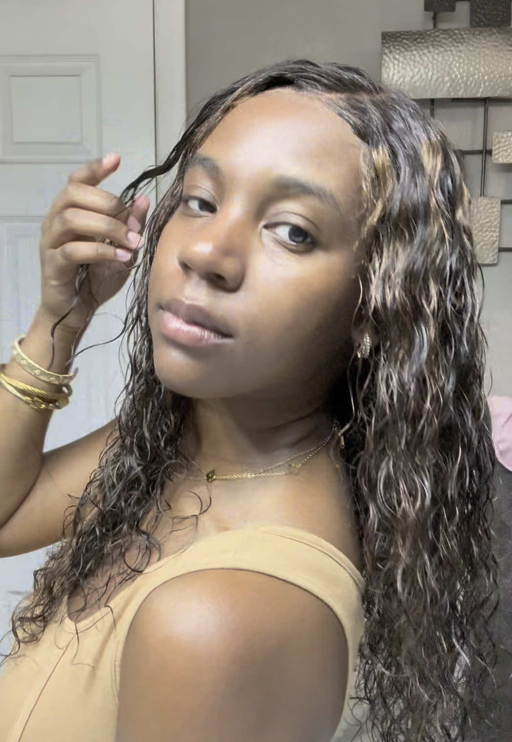 I needed something to throw chilee lol first time not bad @nadula hair #nadulahair #nadulawig #wiginstall #gluesslesswigs #hairtutorial #curlywigs #ugccontentcreator #ugc 