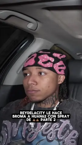Rey le hace broma a huan62 y little homie con spray de m1er** 💩🤣 parte 2 #fyp #reydelacity #clips #huan62 #littlehomie #broma #contenido #streamers #español #musica #artist #tiktok @ReyDeLaCity @Huan62 #LIVEIncentiveProgram #LIVEChangesLives #PaidPartnership 