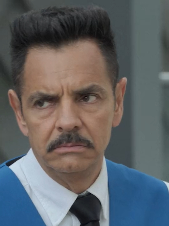 Con esos amigos pa' que quiero enemigos 🥲 #ElValet #Humor #Amigos #EugenioDerbez #Comedia #Feo #PeliculasNetflix #Peliculas #fyp