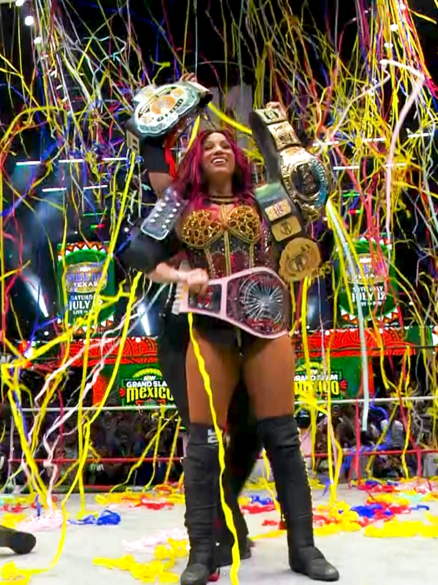The NEW CMLL World Women's Champion Mercedes Moné added to her storied legacy in the historic Arena México!