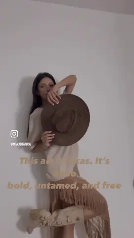 the outfit’s giving @SEASON 