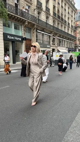 #amandalear #amiparis #ami #pfw #parisfashionweek #TikTokFashion #onregardequoi 