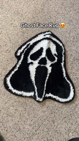 I love this rug so much!!                     #ghostface #scream #ghostfacecult #horrortok #horrortiktok #horrorfan #screamfilms #screammovies 