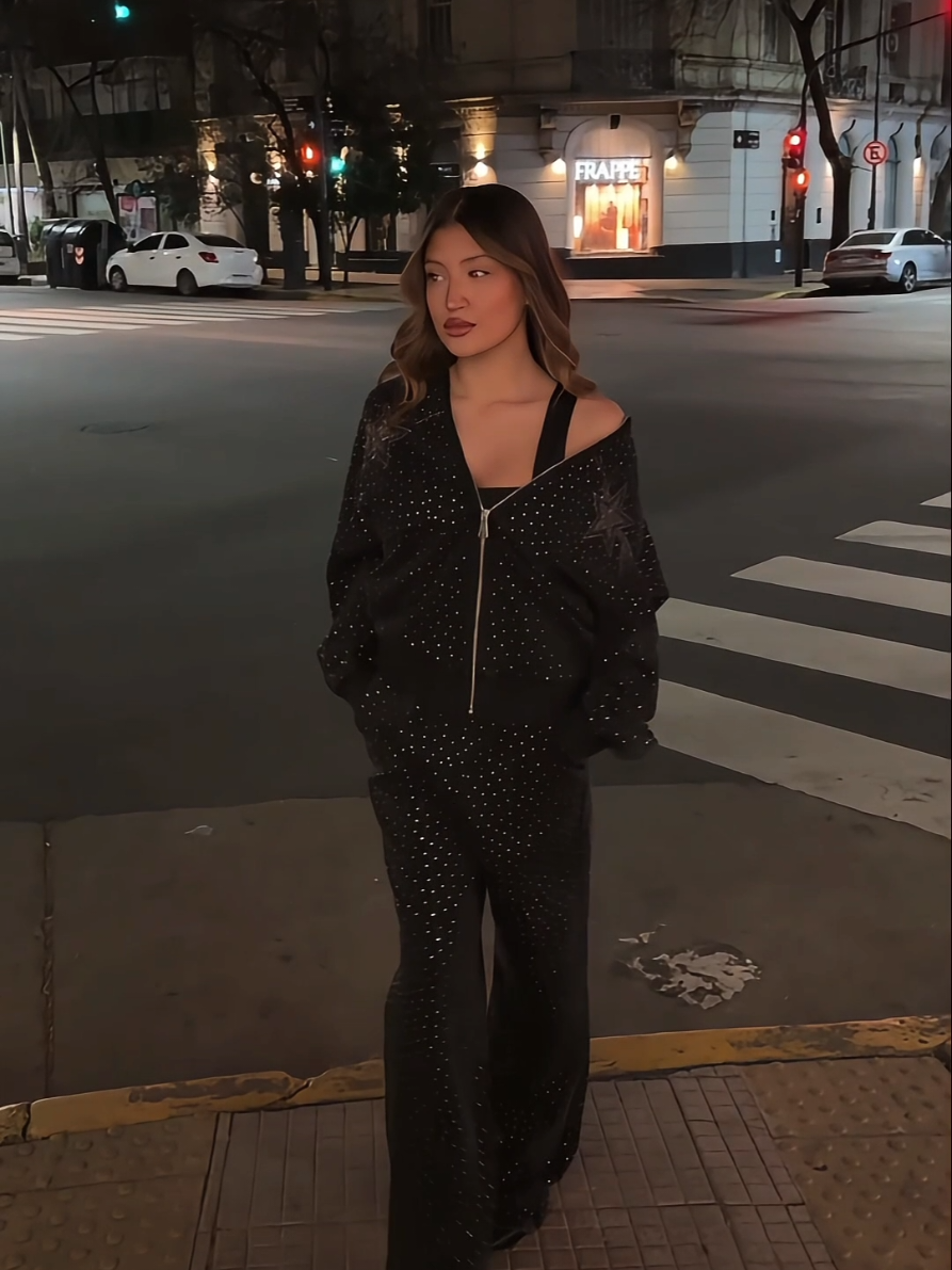 el conjunto que enamora 😍 ig chuli.arg | #foryou  #outfitinspo #brillo #strass #outfits #jogger #ootn #fypシ゚viral🖤tiktok #fypシ゚ 