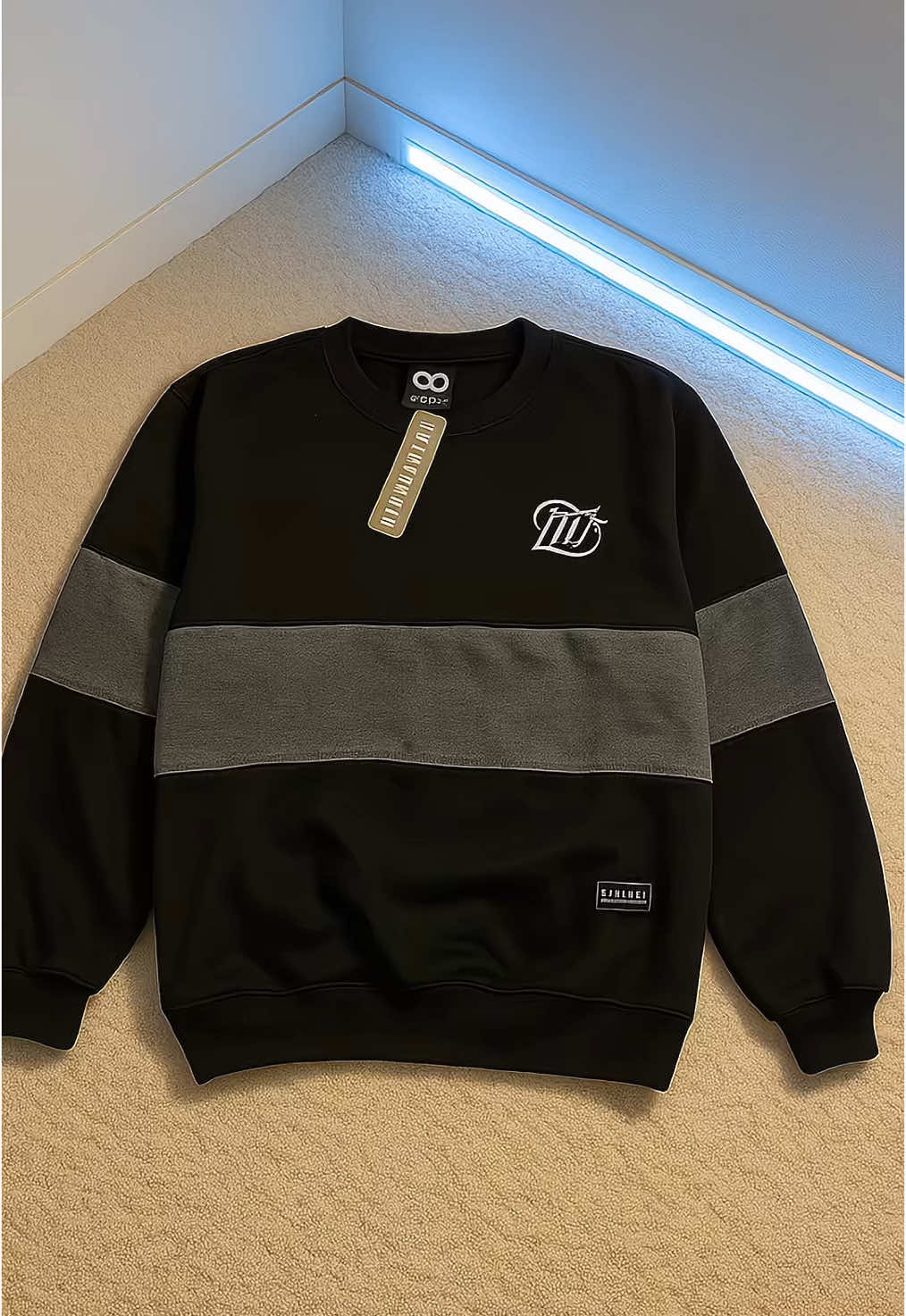 Rekomendasi buat yang lagi cari baju Sweater Crewneck Kombinasi Bordir Switer Pria Wanita Premium Distro Keren Panjang Tebal Cowok High Bahan Fleece Suiter Unisex Stiker Simple Motif Sweatshirt Hitam #rekomendasibaju #rekomendasikaos #kaoslenganpanjang #crewneck #switer #bordir #sweater #sweaterpremium #sweaterdistro #distro #sweatertebal #fleece #unisex #motif #sweatshirt #foryou #fyp 