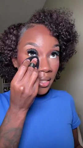 buy one get one FREE 🤭 peach powder supremacy 🍑🤌🏾 #onesizebeauty #ultimateblurringsettingpowder #peachpowder #loosesettingpowder 