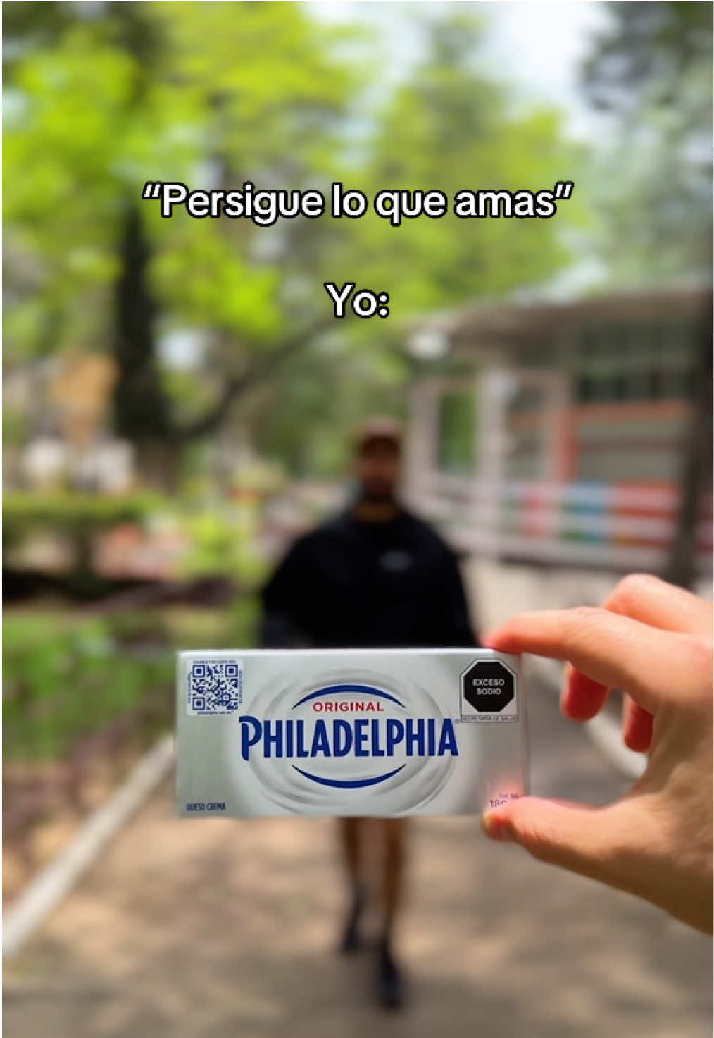 Lo vi. Corrí por él. 🏃🏻‍♀️ Porque cuando se trata de Philadelphia®️ vale la pena. ​ #CorreTrasLoQueAmas #PhiladelphiaMéxico #QuesoCrema #trend #viral Contenido exclusivo para mayores de 13 años. 