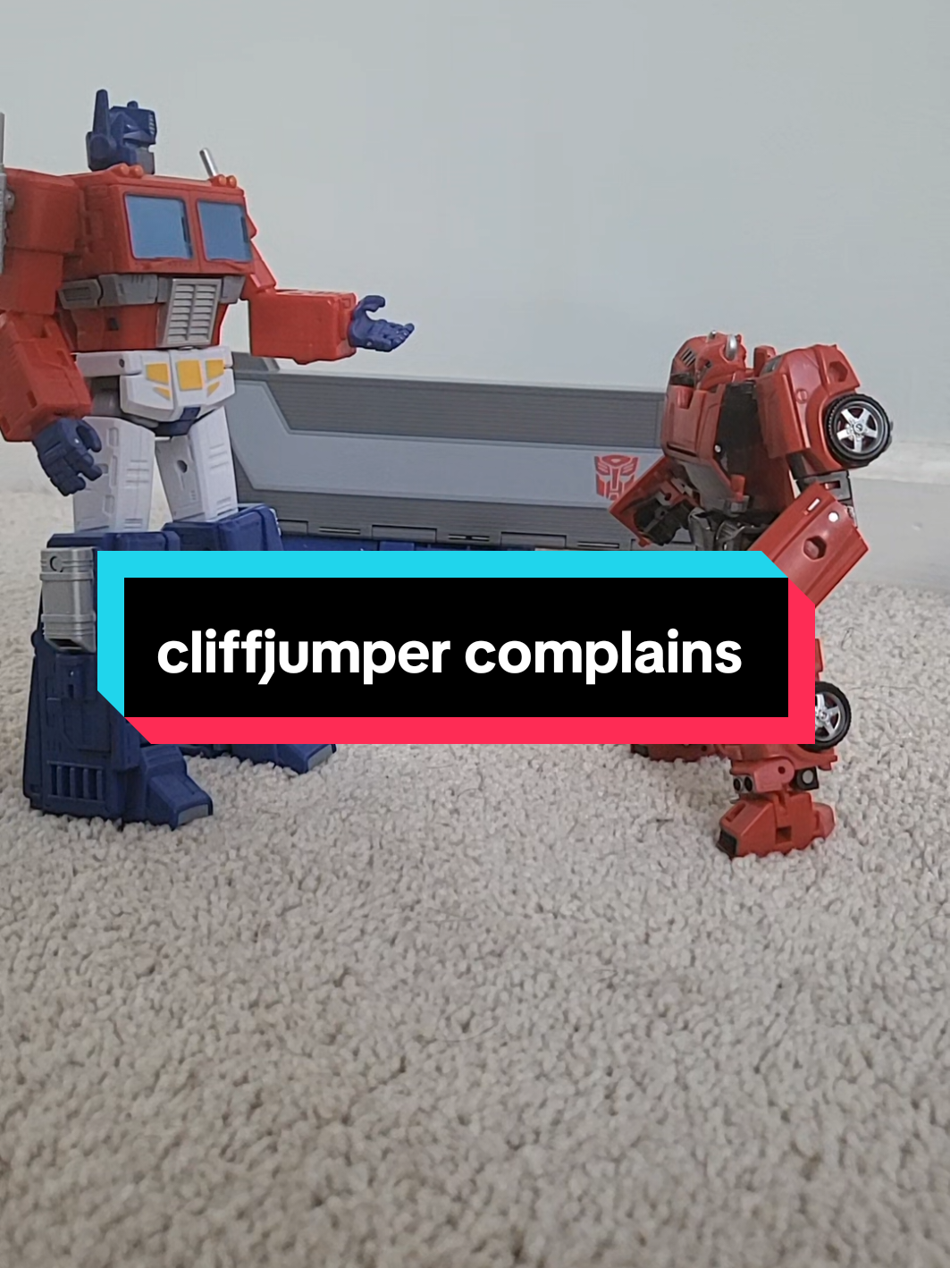 audio credit: @solid.jj  #optimusprime #cliffjumpertransformers #bumblebee #prowltransformers #silverstreaktransformers #ironhide #strongarmtransformers #wheelietransformers #megatron #starscream #transformers #autobots #decepticons #studioseries #studioseries86 #transformerslegacy #transformerssiege  #figtok #fyp #foryou #foryoupage 
