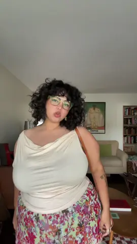 It’s an arms out, Remi Wolf summer 🌸 Plus Size ootd #plussizeoutfit #plussizeootd #apronbelly #apronbellystyle #plussizesummer #plussizesummeroutfits #OOTD #styleinspo #summeroutfit 