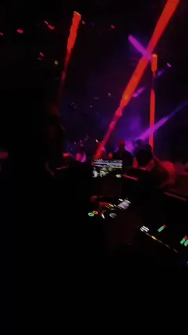 رايـق ومـسبِيب حـرايـق #dj_gino0👿 #الشعب_الصيني_ماله_حل😂😂 #اكسبلور #fpyシ #مشاهير_تيك_توك #ترند 