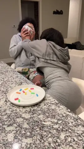 Didn’t expect the cake to be like that 😭😭follow our couple page @user73714925344160 #fyp #kelly #viral #couple 
