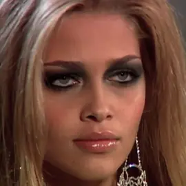 Tall goddess #anabeatrizbarros 