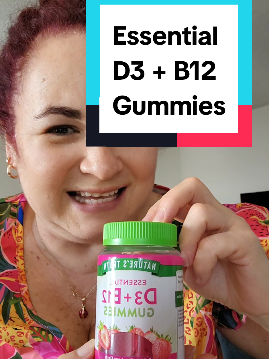D3 +B12 Gummies Estas son dos vitaminas esenciales que el cuerpo nesecita para realizar una variedad de funciones como por ejemplo adsorver el calcio pata tener huesos, dientes y musculos fuertes. Ayuda con el sistema nervioso y previene anemia. @Nature's Truth Official #D3B12 #vitaminasD3B12 #vitaminasesenciales #essentialvitamins #saborafresa #vitaminasveganas #dietarysupplement 