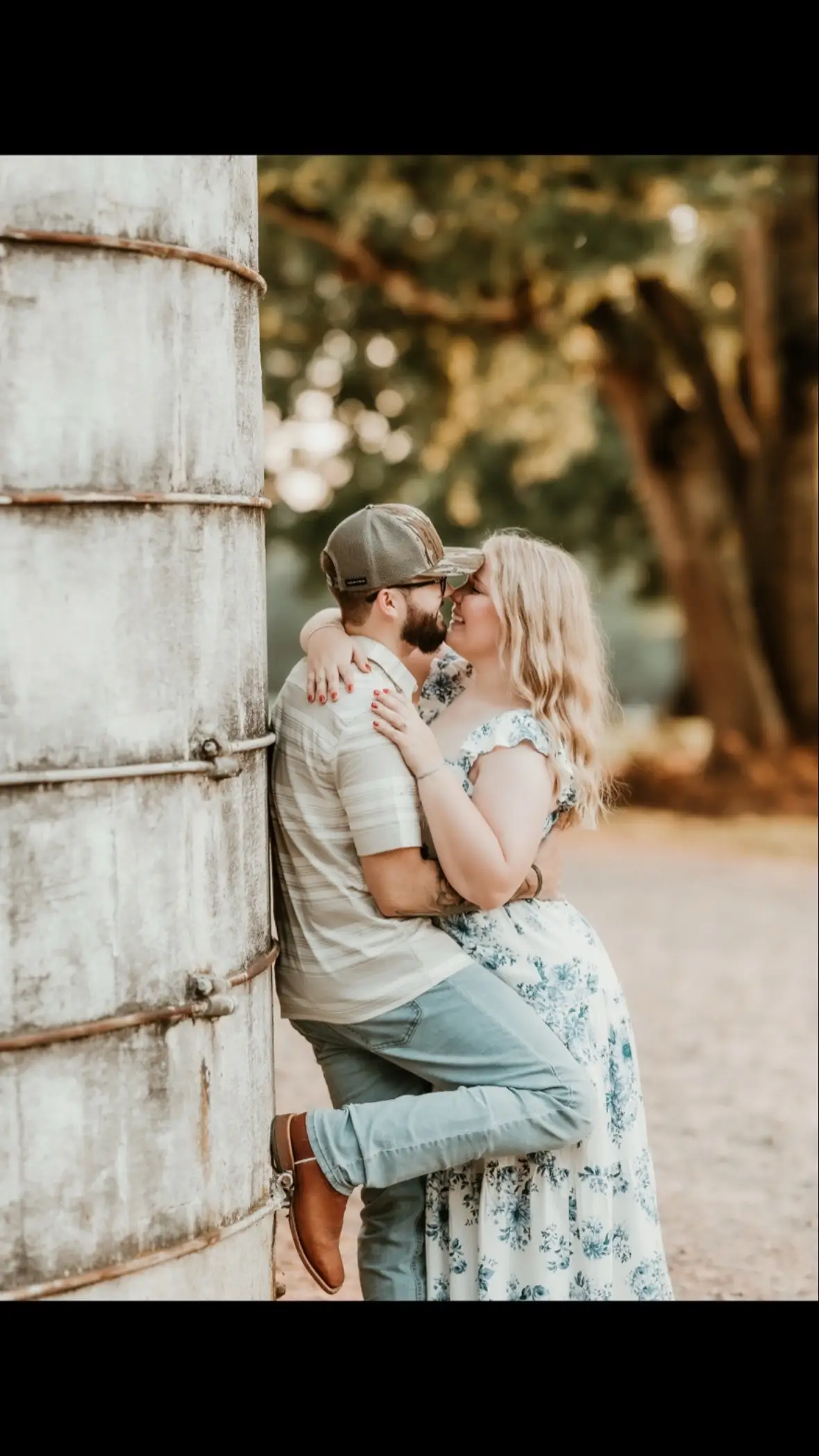 Engagement shoot🥹❤️ #wifey #engaged #engagement #fyp #creatorsearchinsights 