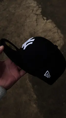 NY cap is 🔥#creatorsearchinsights #fyp #viral #neweracap #cap 
