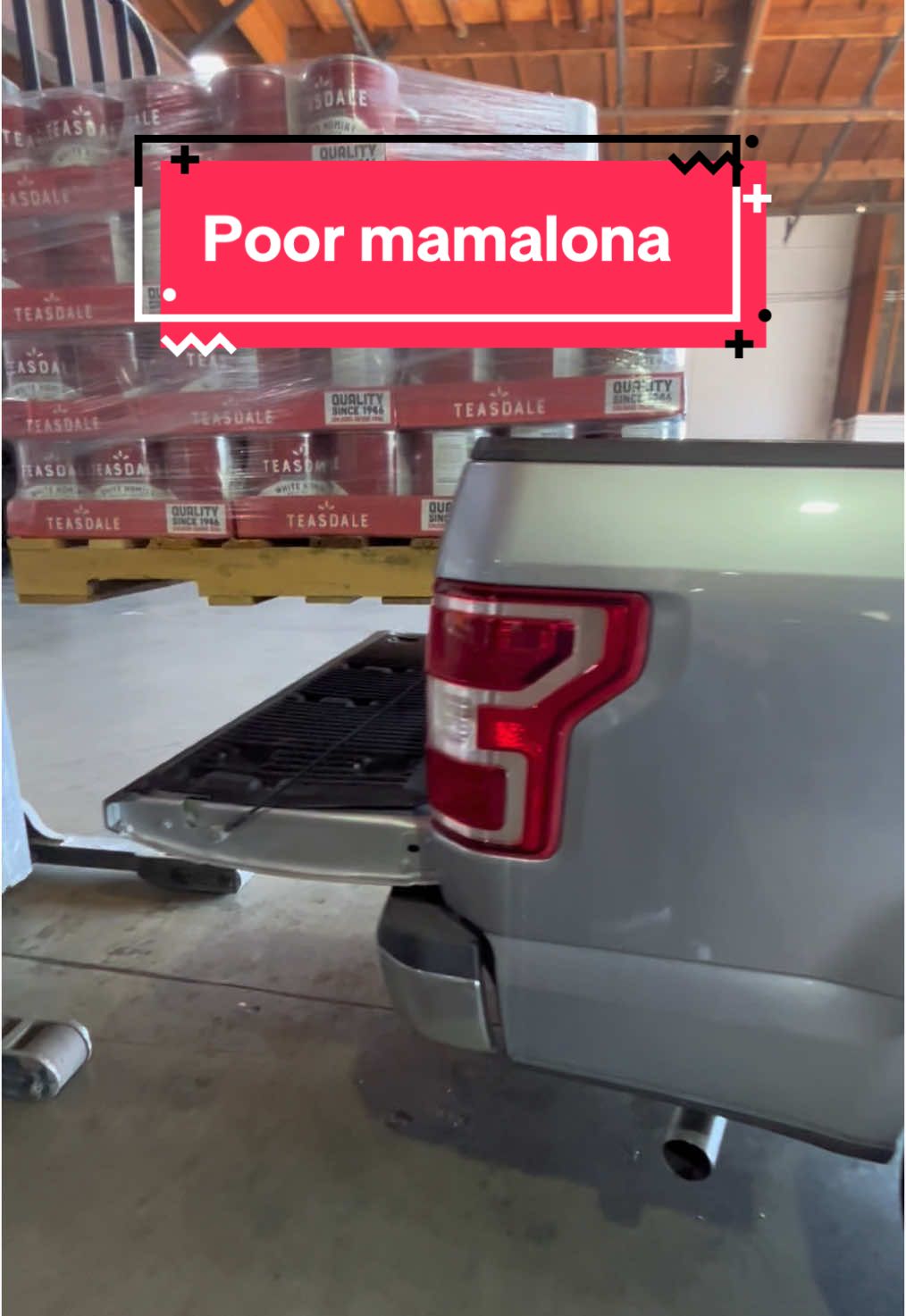 Poor raptor😰 #mexicanfood #mexican #funny #viral 