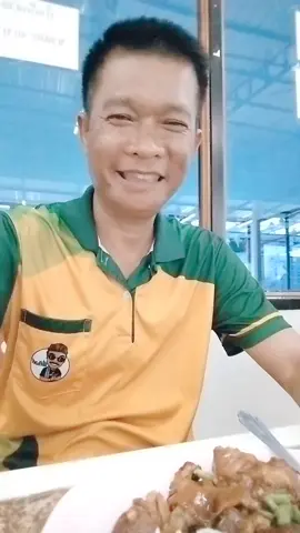 อยู่ ชม. แล้วจะไปต่อที่ ชร.😁 #tiktokพากิน #เทรนด์วันนี้ #คนธรรมดาที่มีความสุข #tiktokพาเที่ยว #ขําๆ 