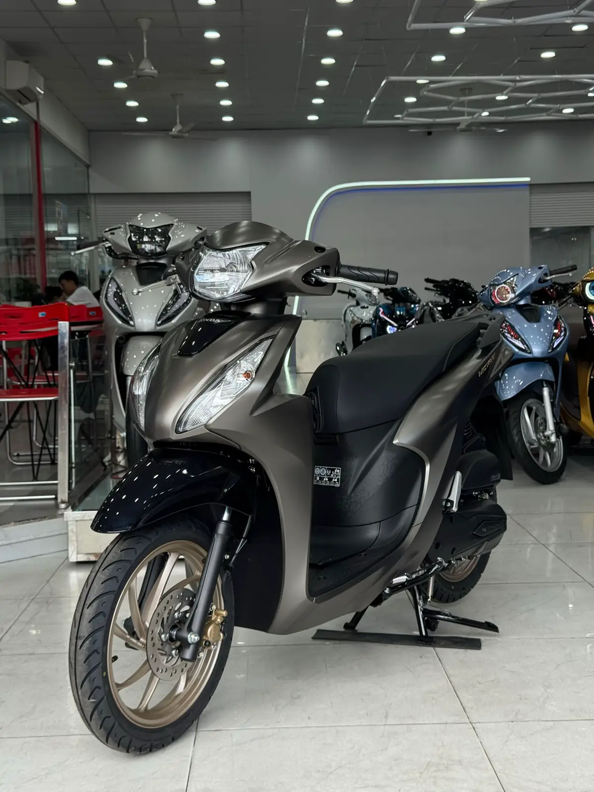 Mô tả chi tiết vision hót nhất 2025 vision đặc biệt nâu đen 2🍠#xuhuong #honda #Xemaynhapkhau #vision110 #vision #vision2025 #tuyetnganxemay #visiondokiengdep #visionnew #VisionNauDen #viral 