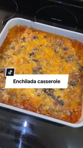 This was literally so good I might have more after the kids go to bed. #enchiladacasserole Preheat oven to 425.  Brown ya ground meat. Season with some taco seasoning & then add in green chile can & half of green enchilada sauce.  Layer pan with red enchilada sauce, corn tortillas, cooked meat, beans, cheese, repeat. Cook for about 20-30 mins til cheese starts to brown. Top with sour cream onions jalepeno! #enchiladas #casserole #greenenchilada #redenchilada #quickdinner #chefleh #easydinner 