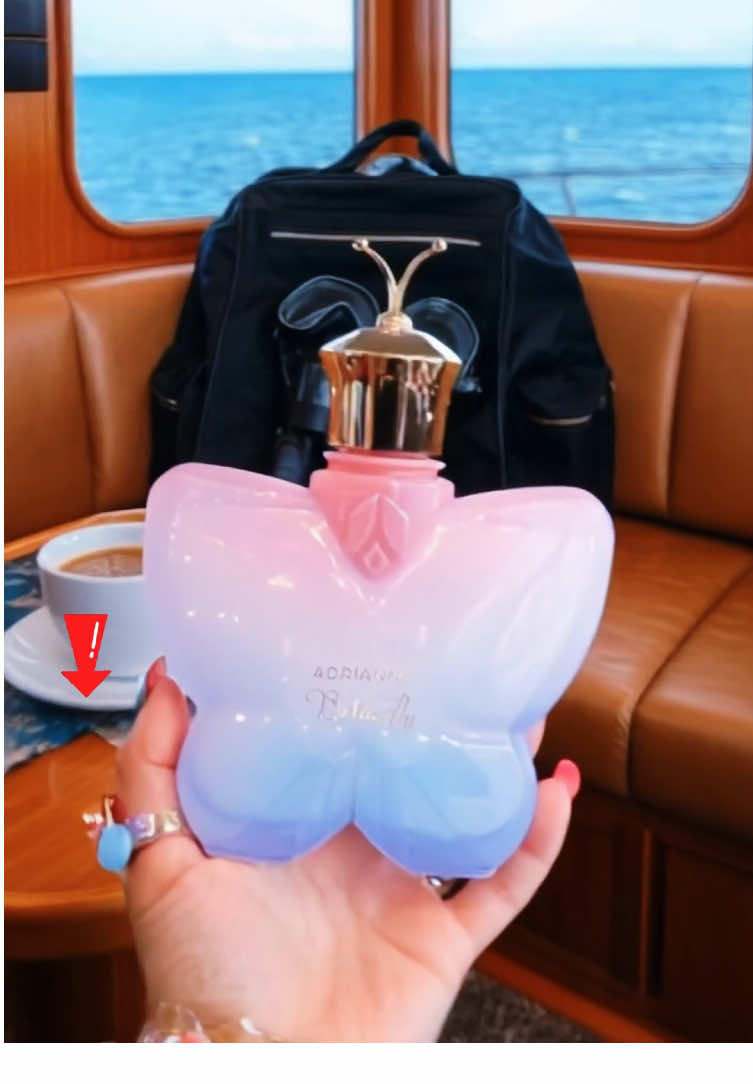 The first eye depends on appearance, the second eye depends on temperament, and the third eye depends on fragrance.#fragrancetok #perfumelover #perfumetok #tiktokshop 