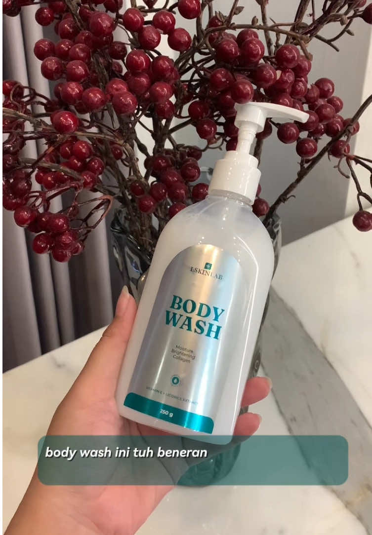 Welcome to the glow gang with Moisture Brightening Collagen Body Wash yang sudah bisa kamu order di keranjang kuning! 👉🏻🛍️❤️✨ #bodycare #bodycareproducts #bodycareviral #bodycaretips #bodycarecheck #bodycarebpom #bodycarelokal #bodywash #bodywashviral #rekomendasibodycare #bodysoap #rekomendasibodywash #sabunmandi #sabunpemutih #sabunnatural #sabunviral #sabunpemutihbadan #sabunorganik #sabunmandiviral 