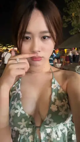🥸