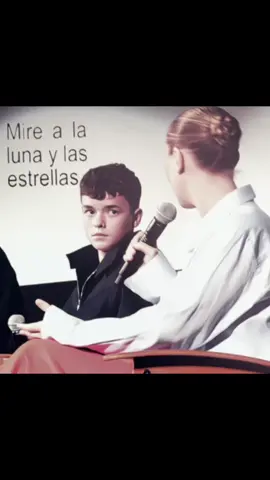Bueno a nadie le importa pero quiero decir todo lo que siento por él.. Desde que lo vi en mi corazón sentí que lo amaba, no pensé que me gustaría tanto pero conforme pasaba el tiempo me enamoré más de él, Amo que no sea como los demás actores, yo sé que él es una persona súper sencilla, eso lo hace diferente. No me gusta solo su físico sino también su personalidad. Jamás pensé enamorarme de alguien como él, ya que pues no pensaba que él fuese mi tipo, si.. sonará ridículo pero lo Amo demasiado, Aunque no sepa de mí créanme que no me importa en absoluto, Con que él suba cosas de él yo siempre las veré y lo apoyaré en todo, no lo único que siento por él es amor también admiro demasiado su trabajo, actúa. Si yo tuviera la aportunidad de estar con él si cambiaría como persona.  El es Una persona que nunca tendré una oportunidad con el, lo sé, pero eso es lo de menos, yo me conformaré con verlo feliz, y ya lo había dicho antes pero yo podría pelear con las chicas que lo aman pero JAMÁS con una que el AME.  A final de cuantas no lo puedo hacer pero se que unas fans si lo harian. Creanme que no hago los videos con el afan de conseguir likes, eso es lo de menos 👎🏻, Lo que realmente quiero expresar en mis videos lo que siento por el. Y bueno esto es un poco de lo que siento por el. 💗 #owencooper #viral #viralvideos #pyfツ #tiktokponmeenparatiporfa #tendencia #owencooper🤍 #viralvideos 
