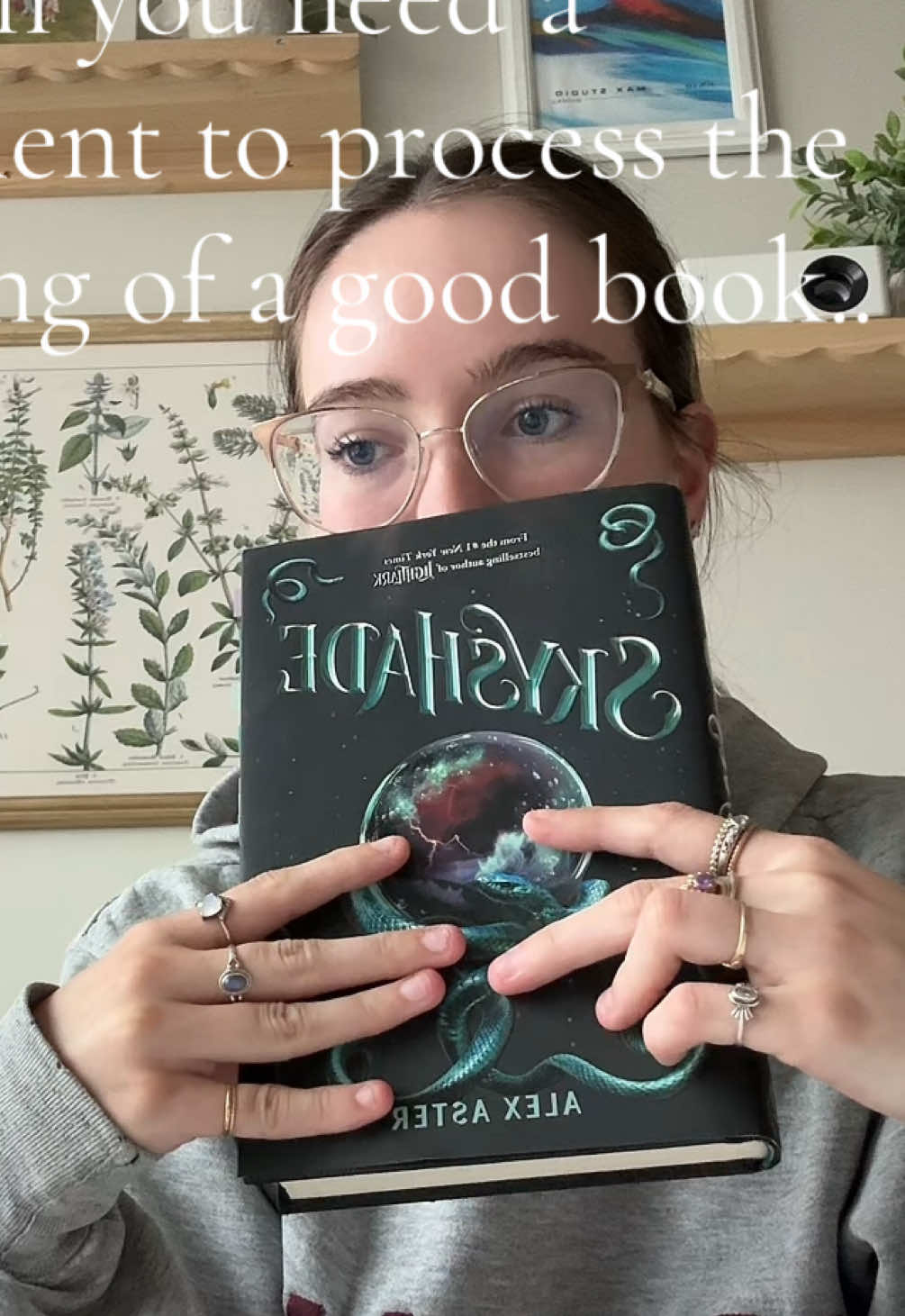 I saw mixed reviews but I really loved this series.. wow. It’s so cool how the story unfolds over the course of the 3 books. I can’t wait to see what happens next! #BookTok #books #bookreview #romance #romancebooks #romancebooktok #romantasy #romantasybooks #romantasybooktok #fantasy #fantasybooks #fantasybooktok #yafantasybooks #yaromancebookrecs 