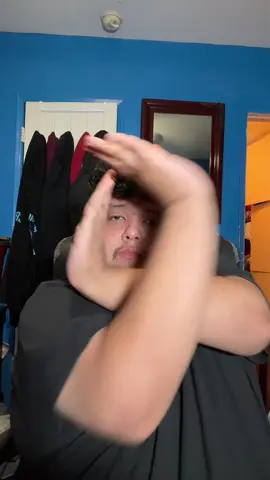 Speed tutting and waving 😮‍💨🔥 #fyp #viral #dance #dancechallenge #dancersoftiktok #waving #tutting 
