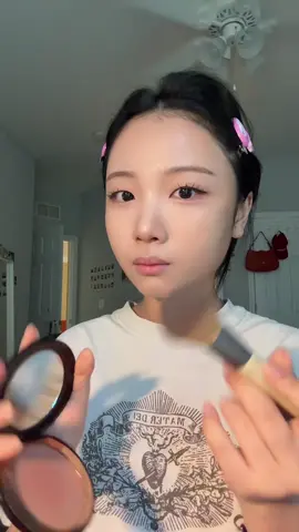 I tried the depuffing hack but all it to did was hurt #makeup #koreanmakeup #Tatcha #grwm 