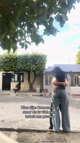 Duele mucho estar separados mi niña😖 @🦇 #fyp #Amor #novios #lejania 